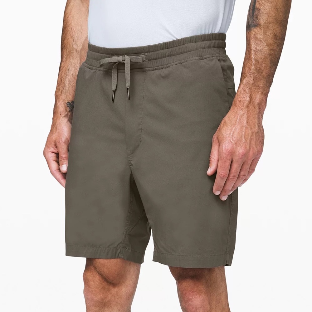 Lululemon Bowline Short 8” Size L Green